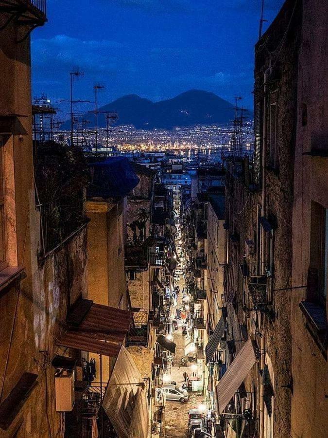 Apartamento I Tetti Del Centro Storico Nápoles Exterior foto